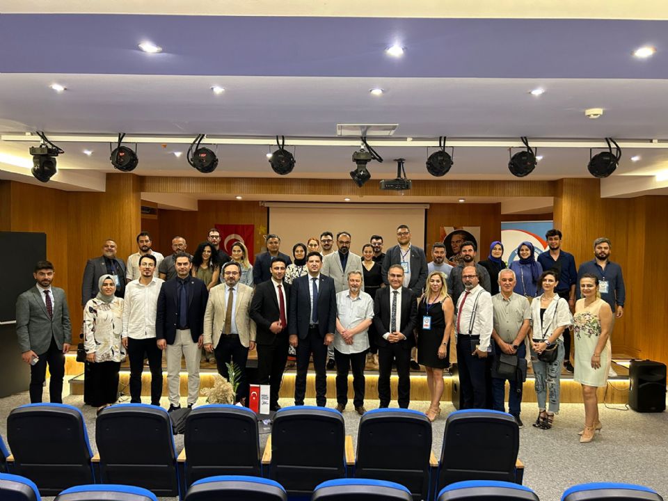 Eğitim Gücü Sendikası Adana Şubesi'nden Lider Öğretmen Semineri Ve Resim Sergisi