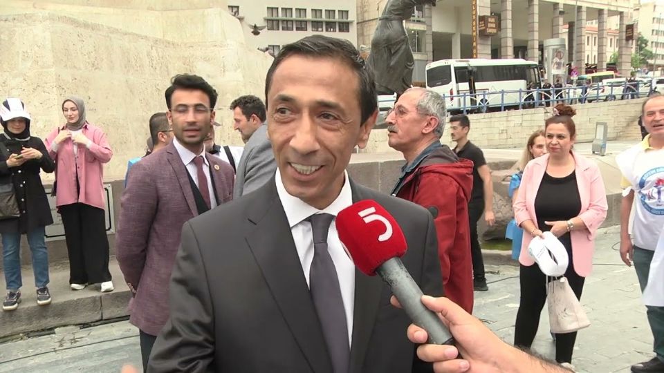 Genel Başkanımız , Tv5 Muhabiri Alper İnanç'a Mülakatsız Atama Konusunda Ropörtaj Verdi. Genel Başkanımız , Tv5 Muhabiri Alper İnanç'a Mülakatsız Atama Konusunda Ropörtaj Verdi.